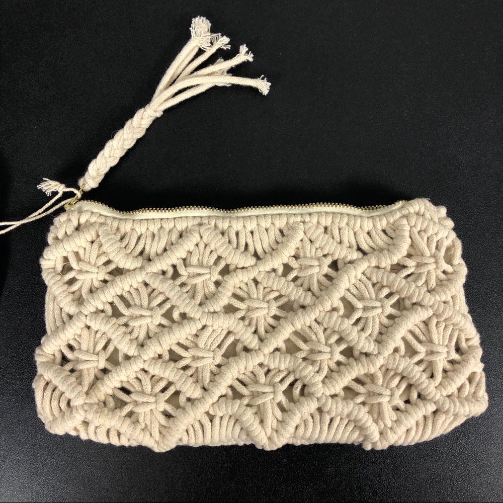 Paper Destiny Macramé clutch
